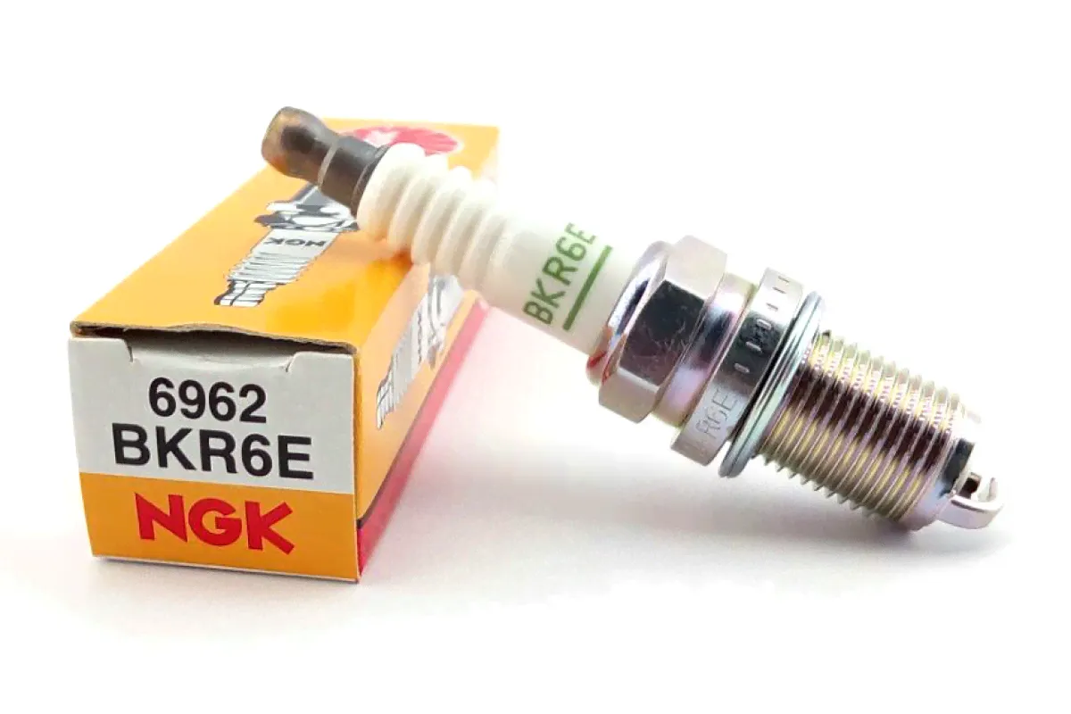 6962 NGK-NTK Свеча зажигания BKR6E/6962/4856/KIA SPECTRA/NGK 1шт
